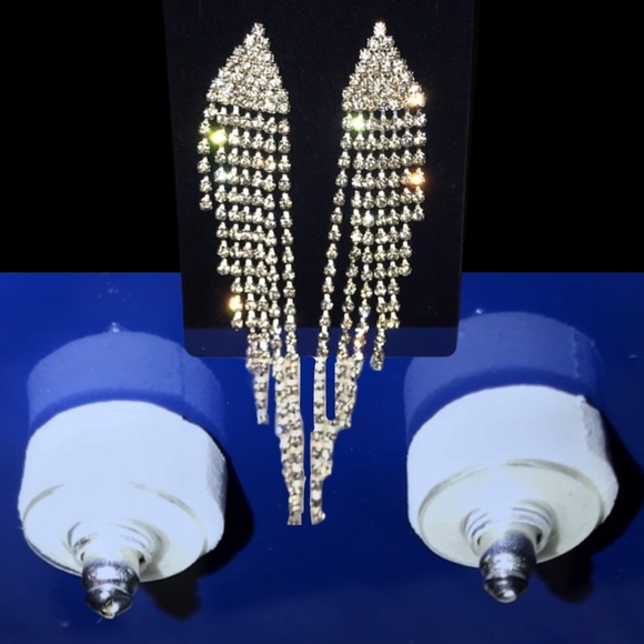 Sparkling Crystal Rhinestone Dangle Earrings NWT - Picture 4 of 5